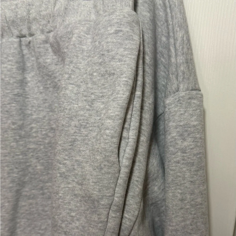 Cropped Crewneck Sweatshirt in Heather Gray - Picture 10 of 12